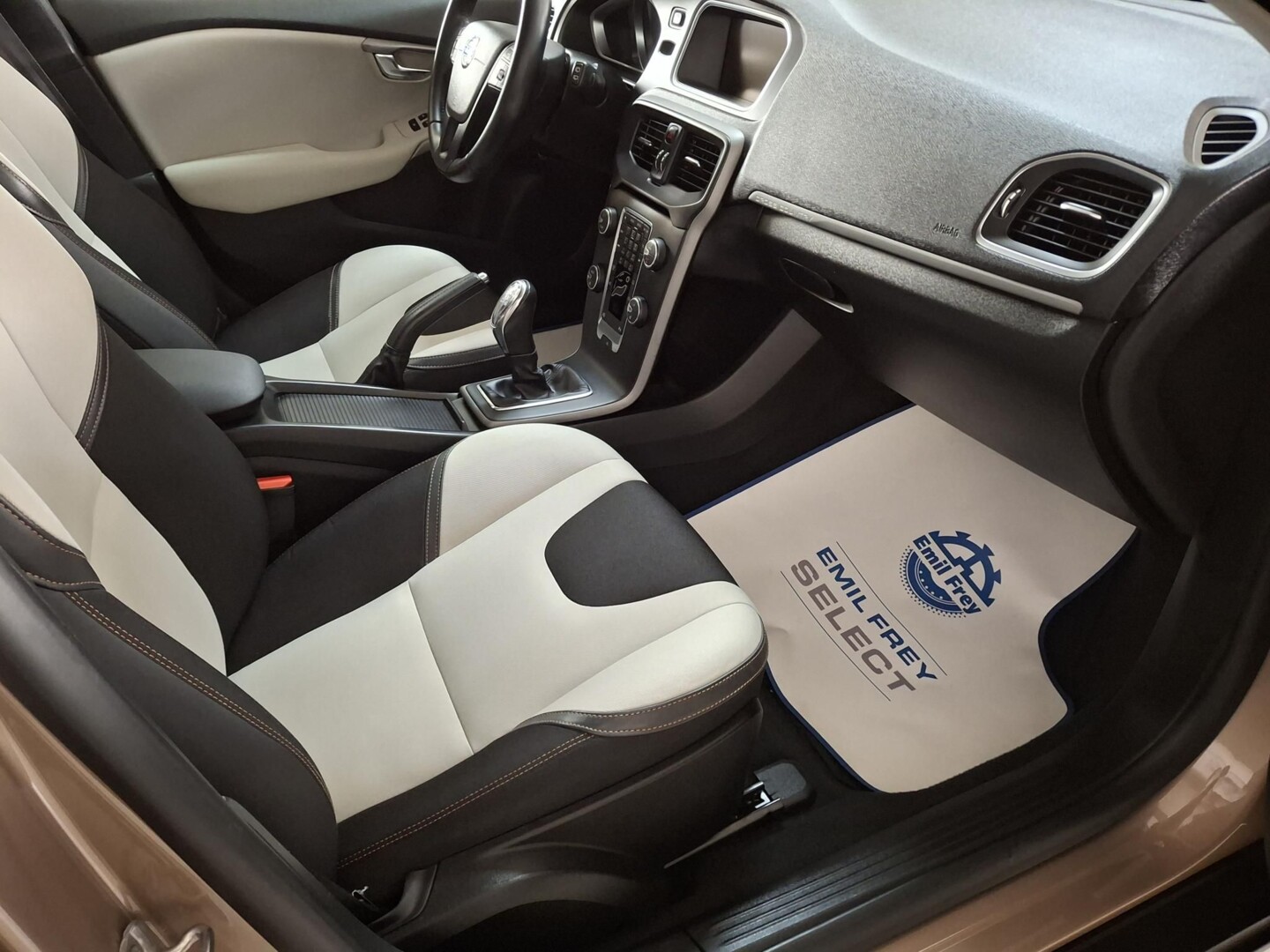 Volvo V40