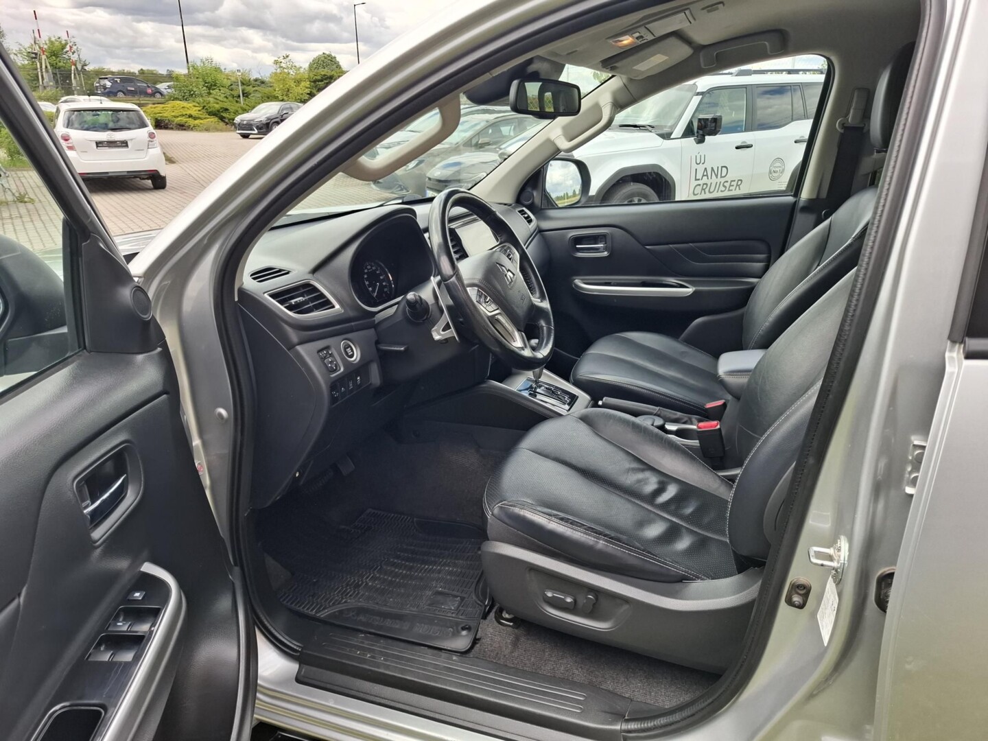 Mitsubishi L200