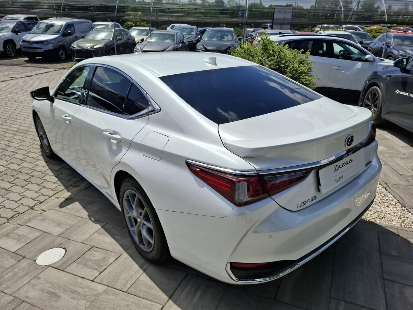 Lexus ES