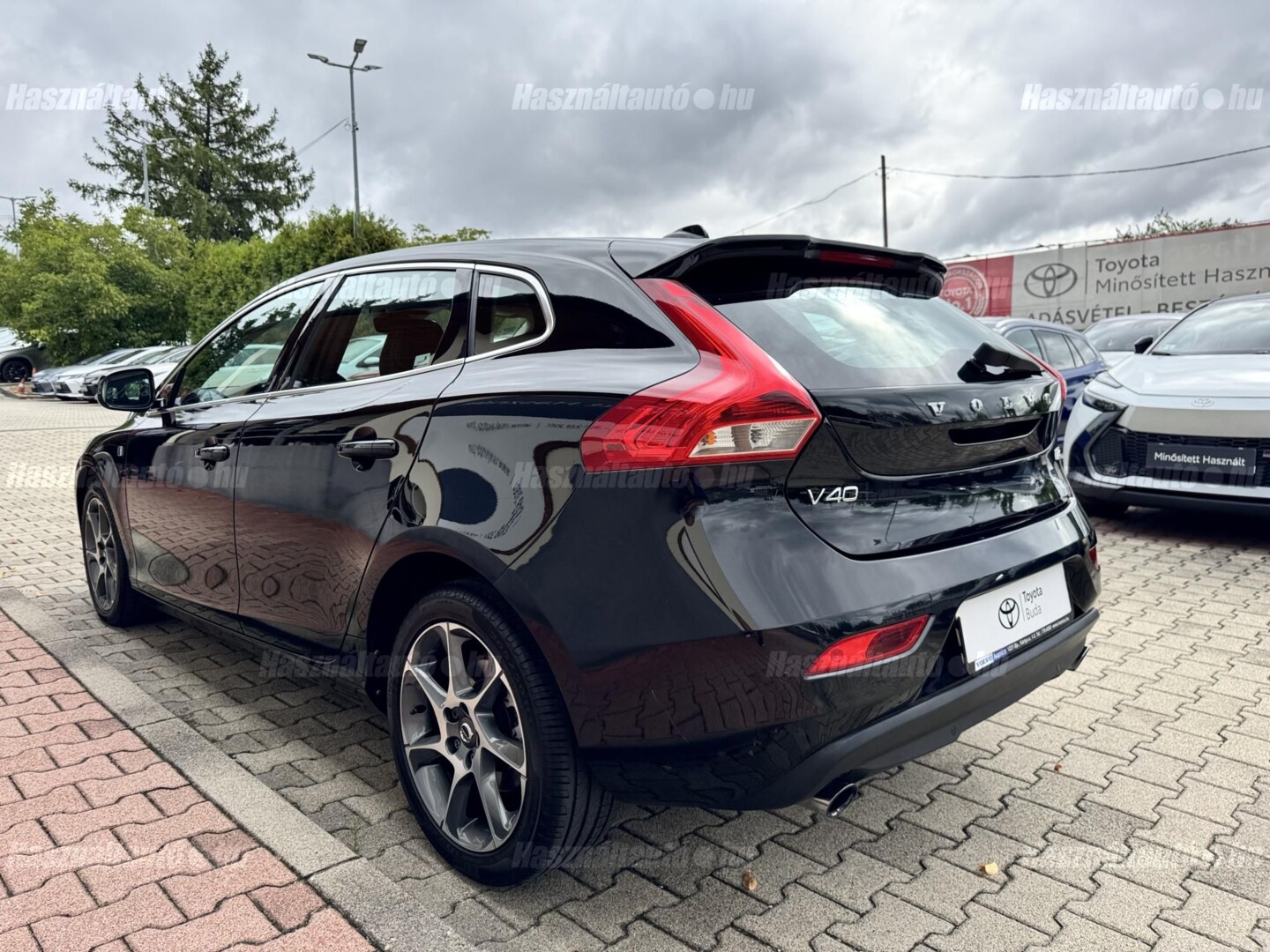 Volvo V40