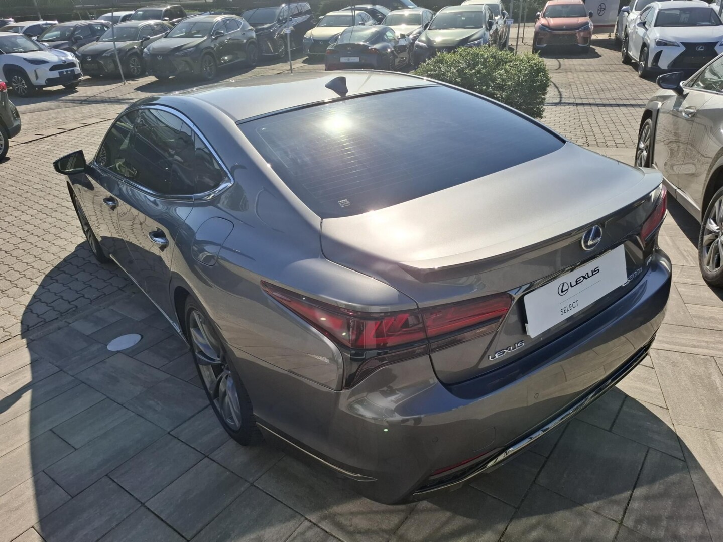 Lexus LS