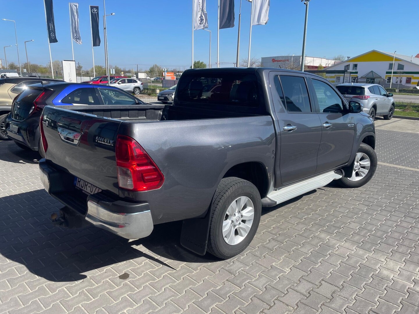 Toyota Hilux