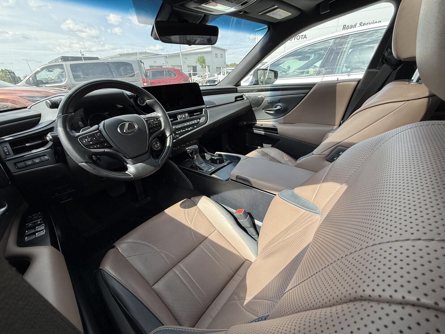 Lexus ES