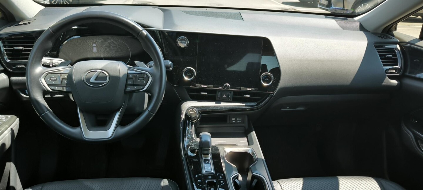 Lexus NX