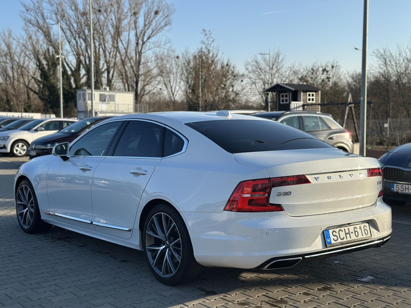 Volvo S90