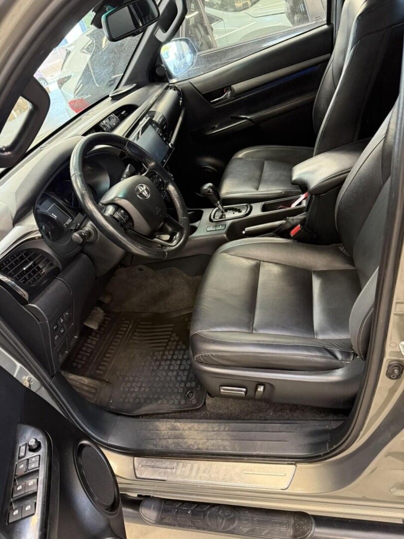 Toyota Hilux