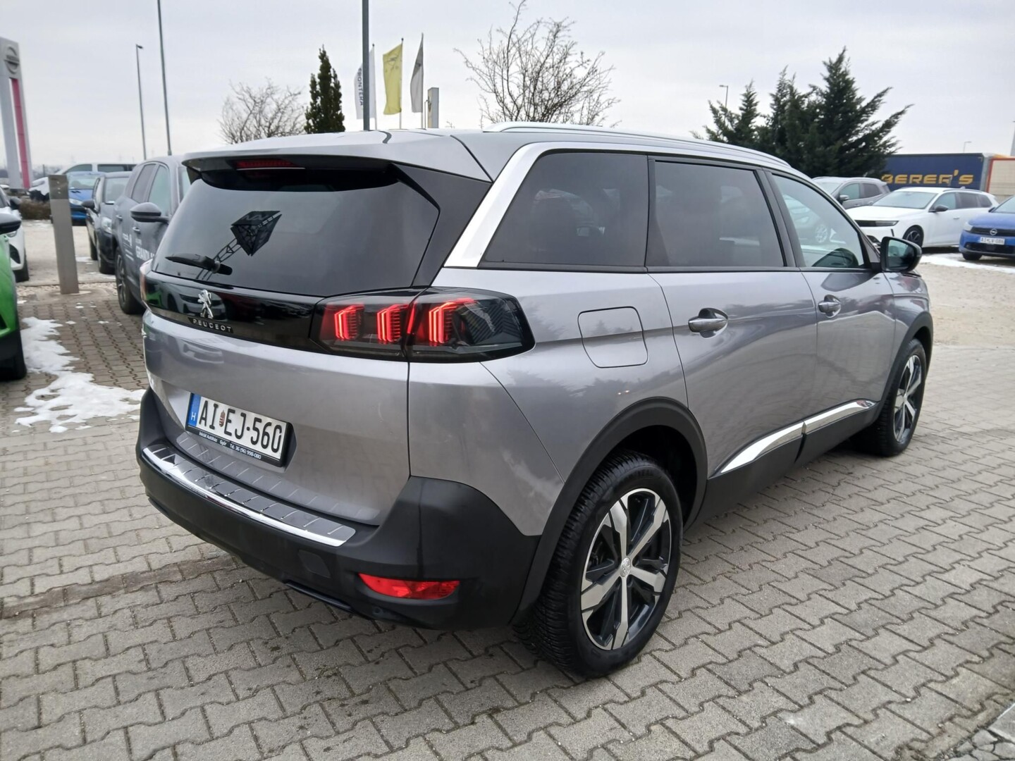 Peugeot 5008