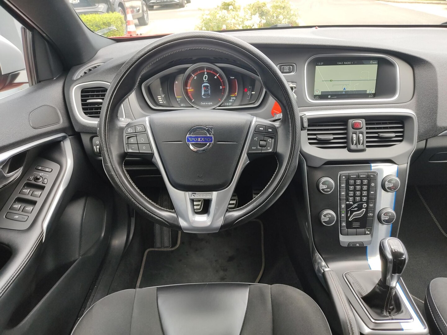 Volvo V40