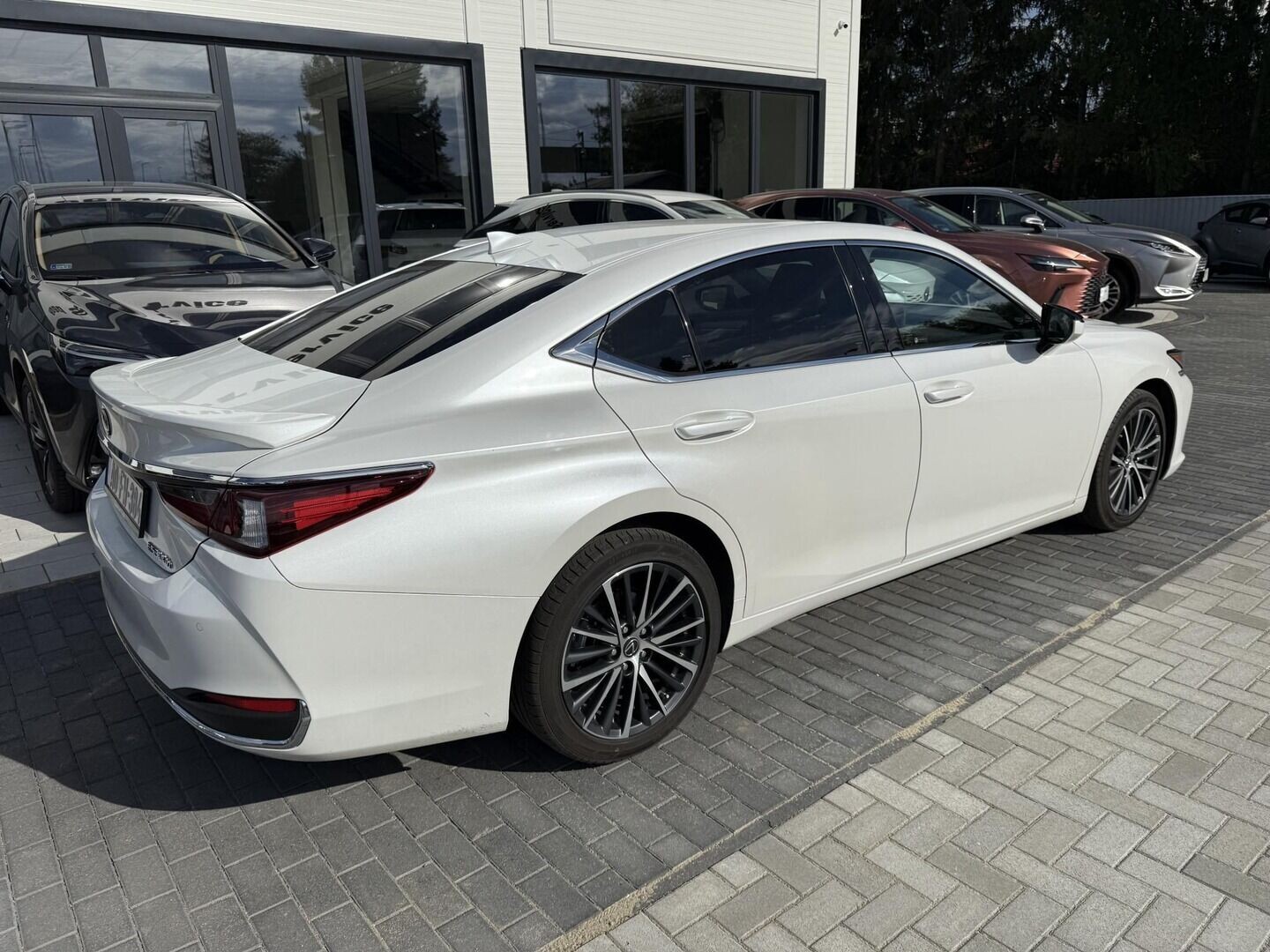 Lexus ES