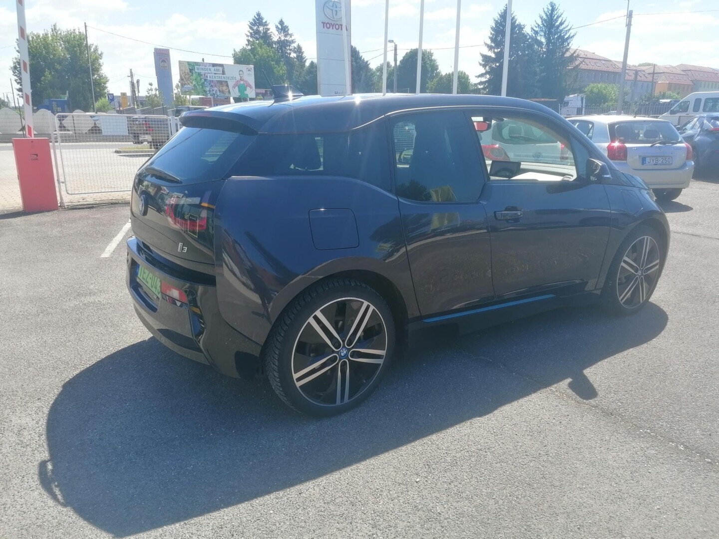 BMW i3
