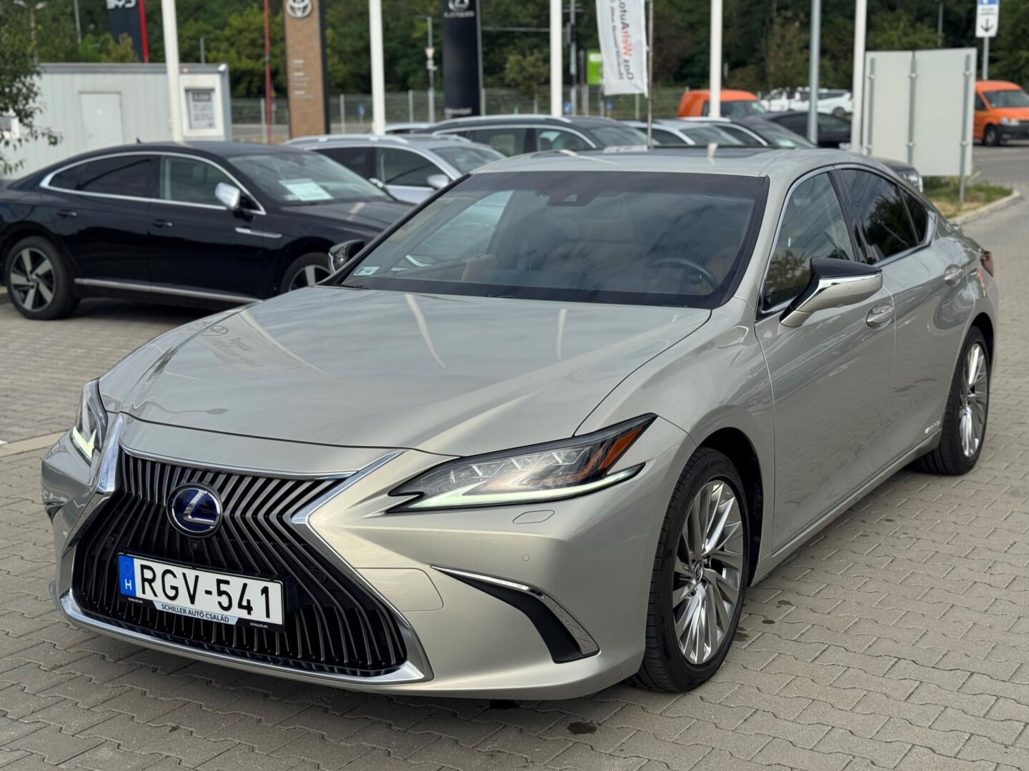Lexus ES