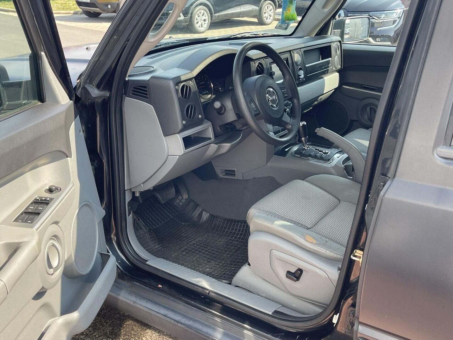 Jeep Commander