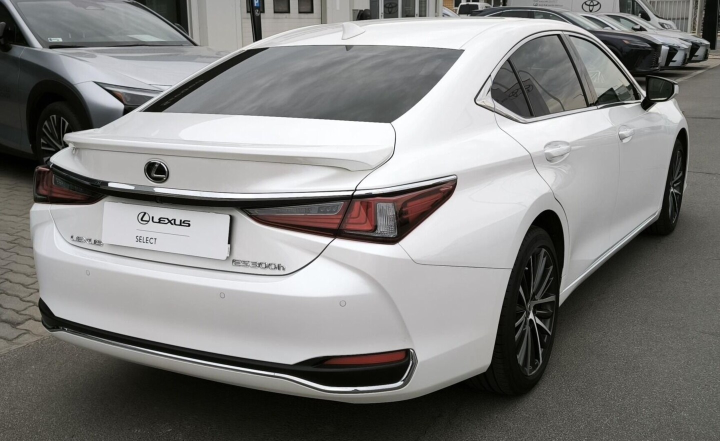 Lexus ES