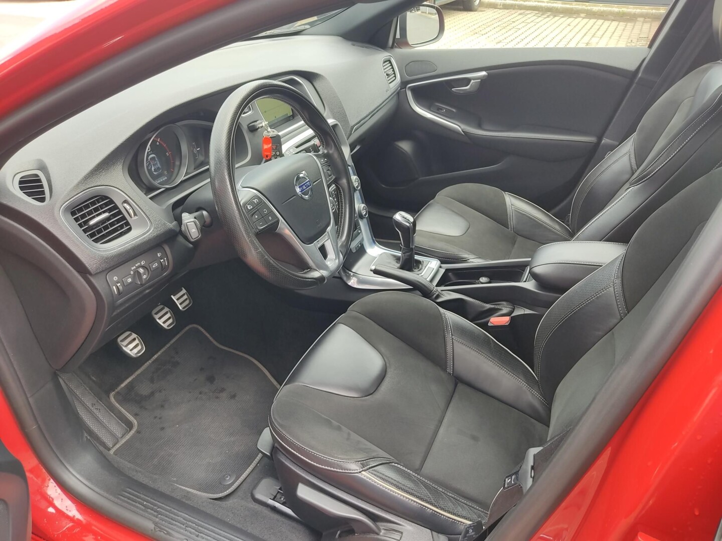 Volvo V40
