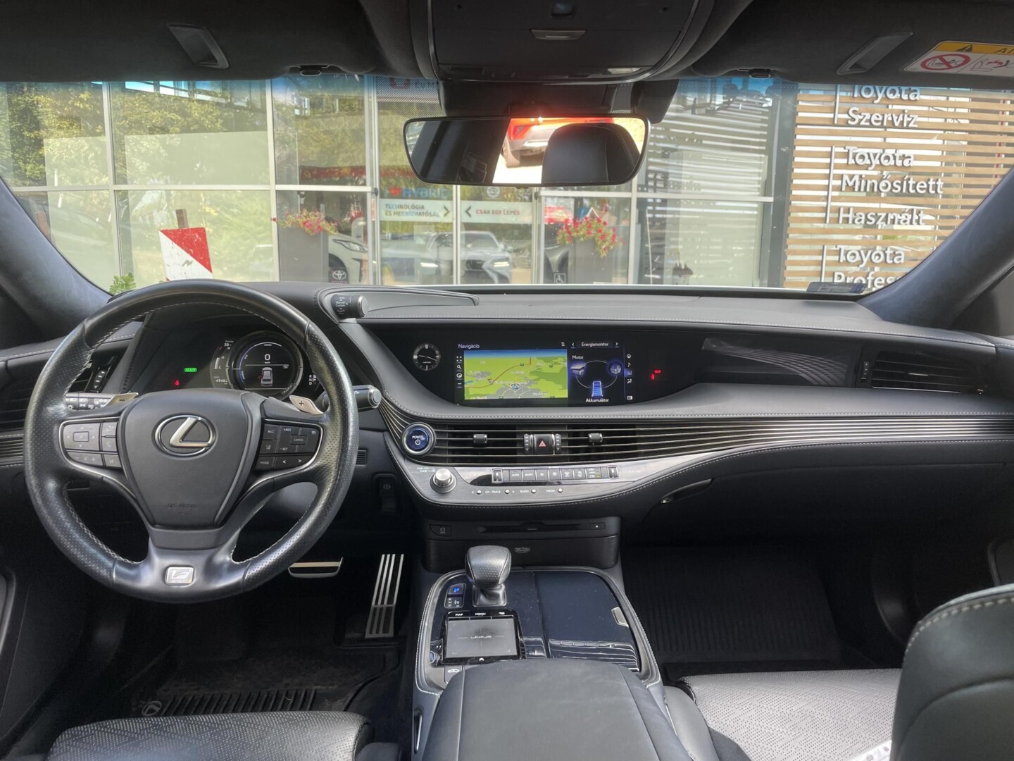 Lexus LS