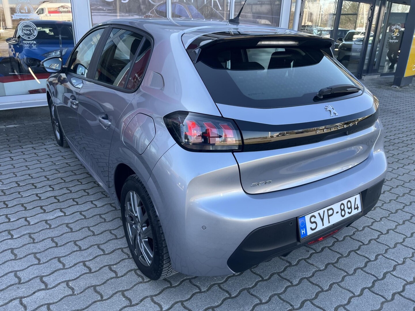 Peugeot 208