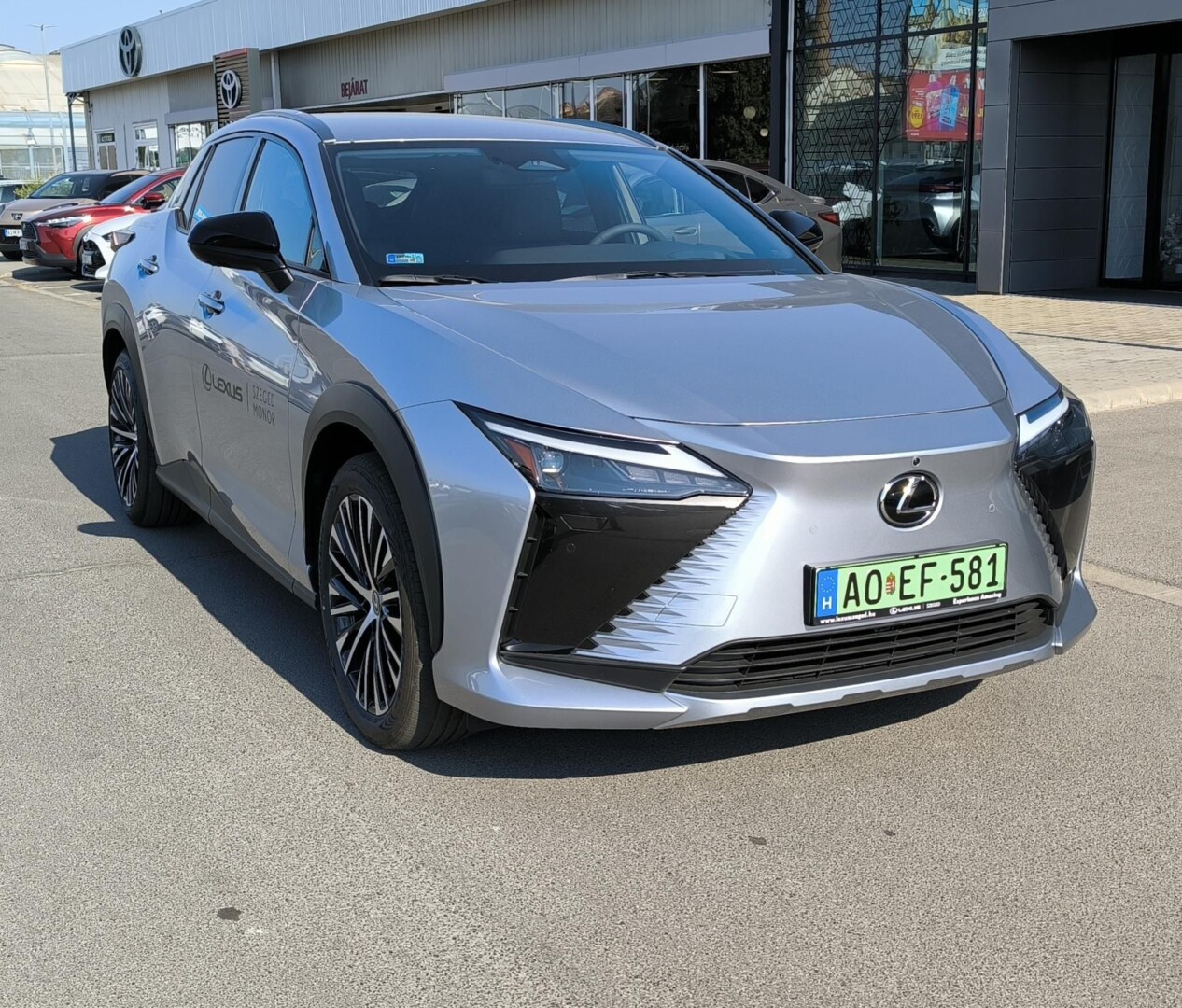 Lexus RZ