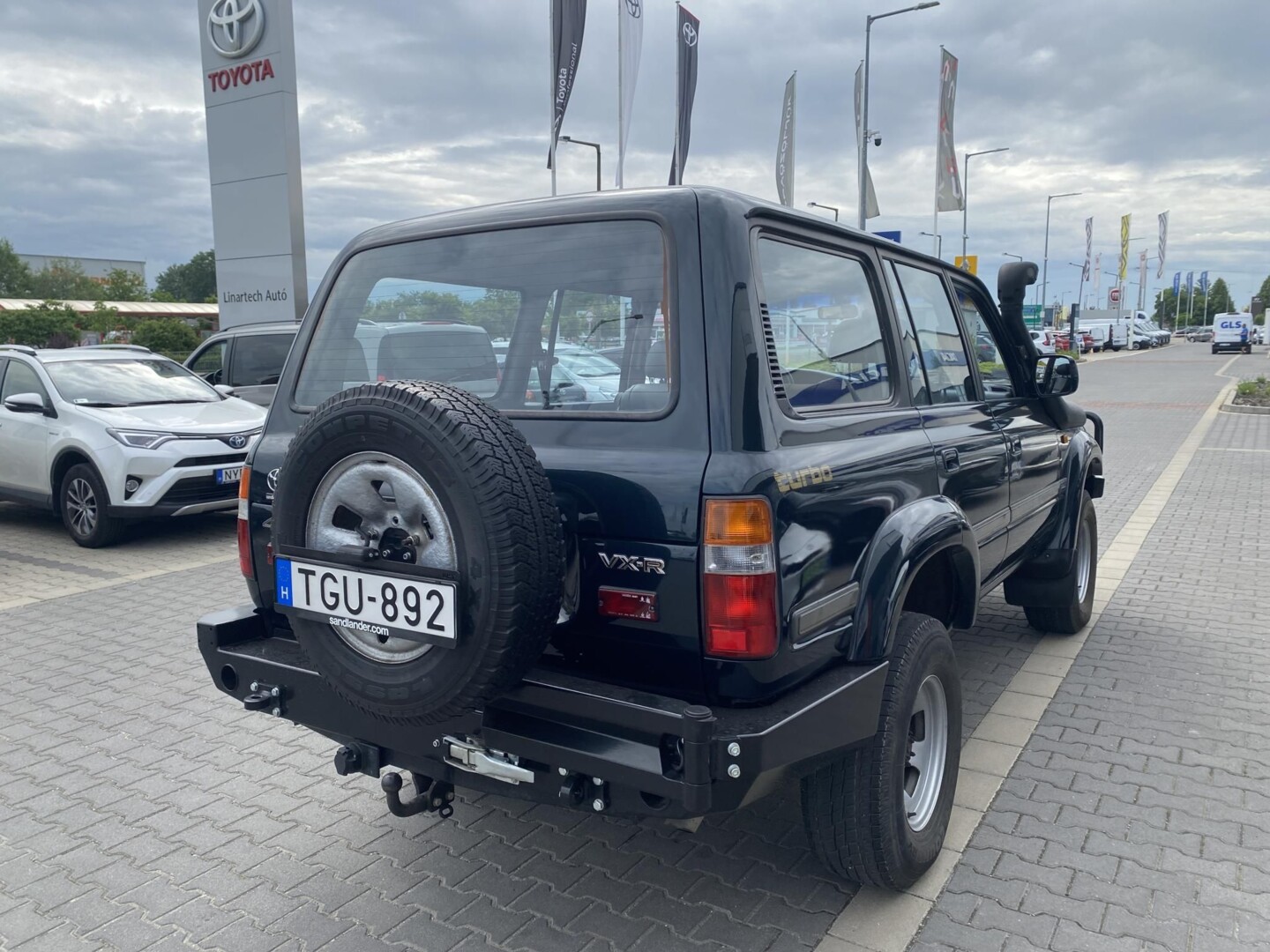 Toyota Land Cruiser