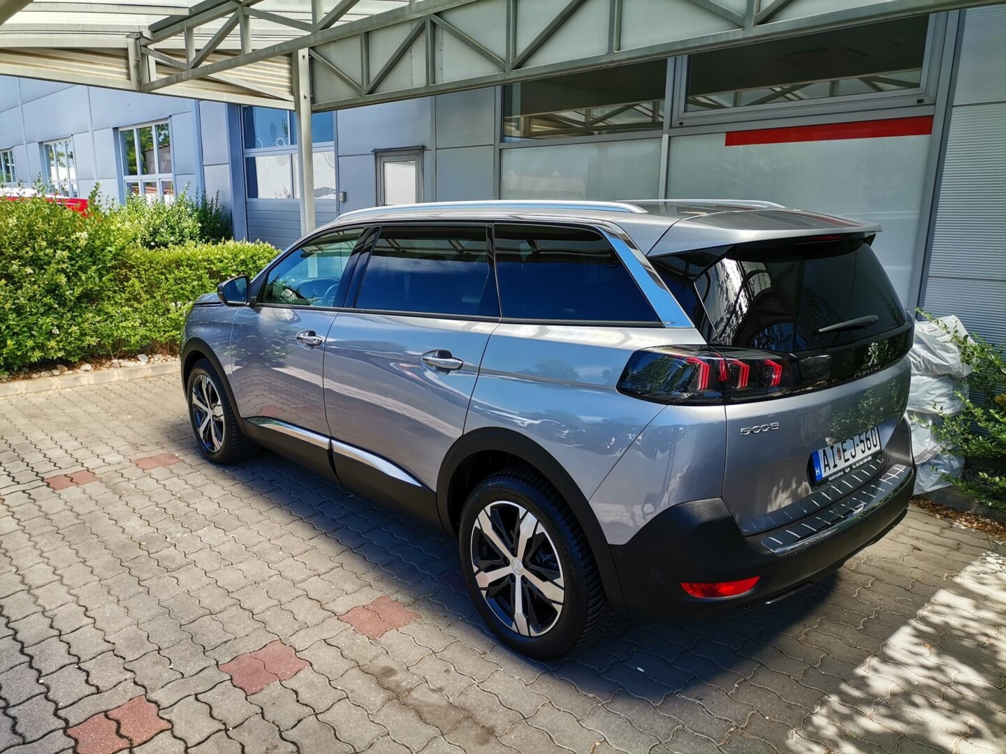 Peugeot 5008