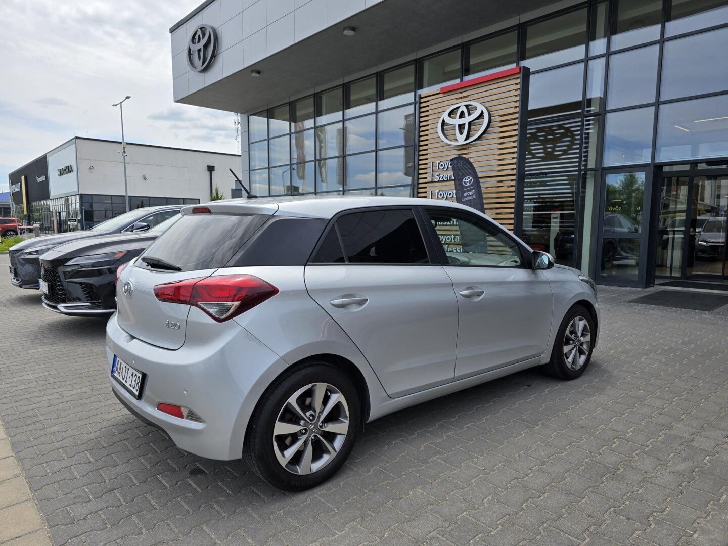 Hyundai i20