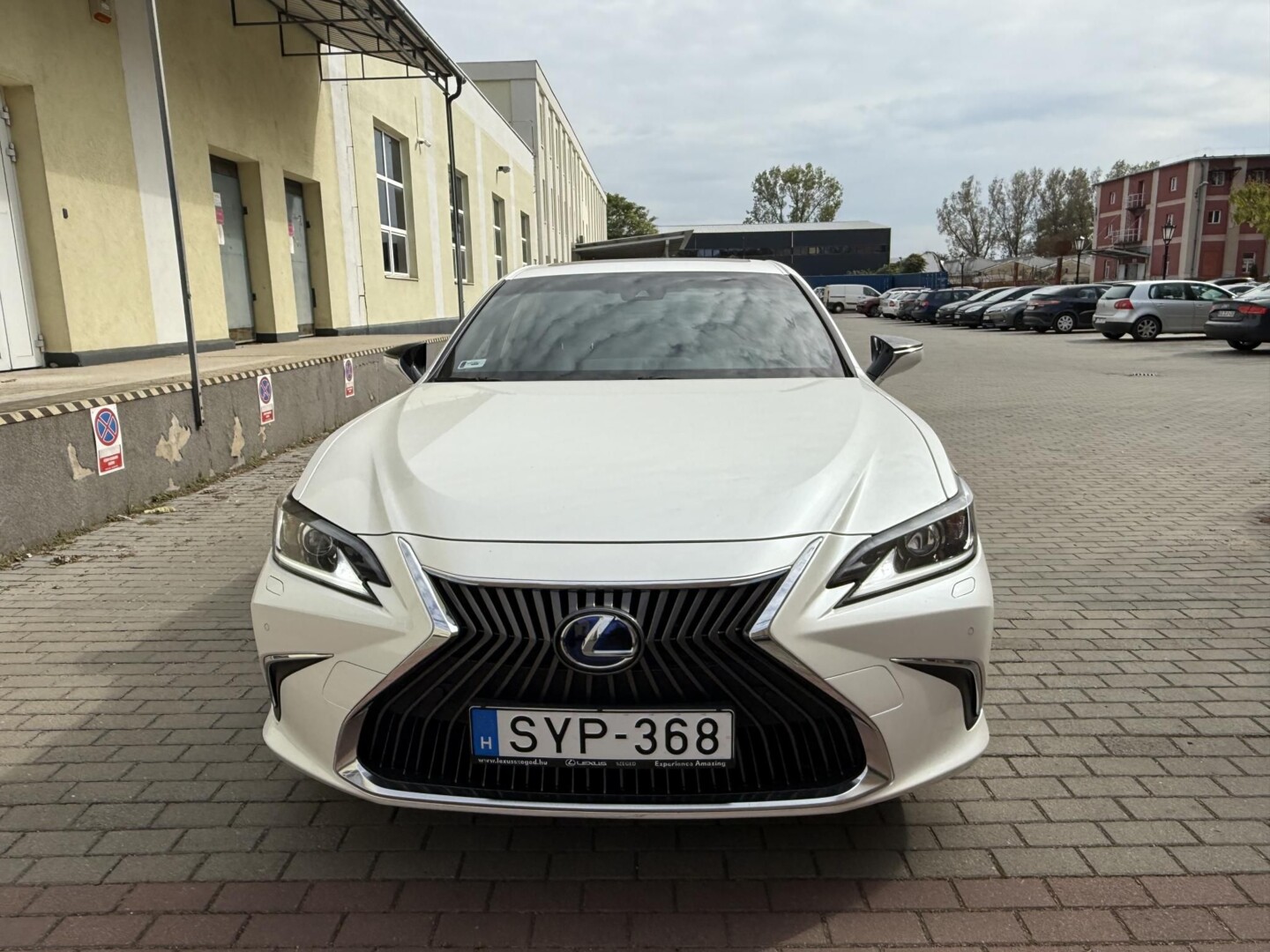 Lexus ES