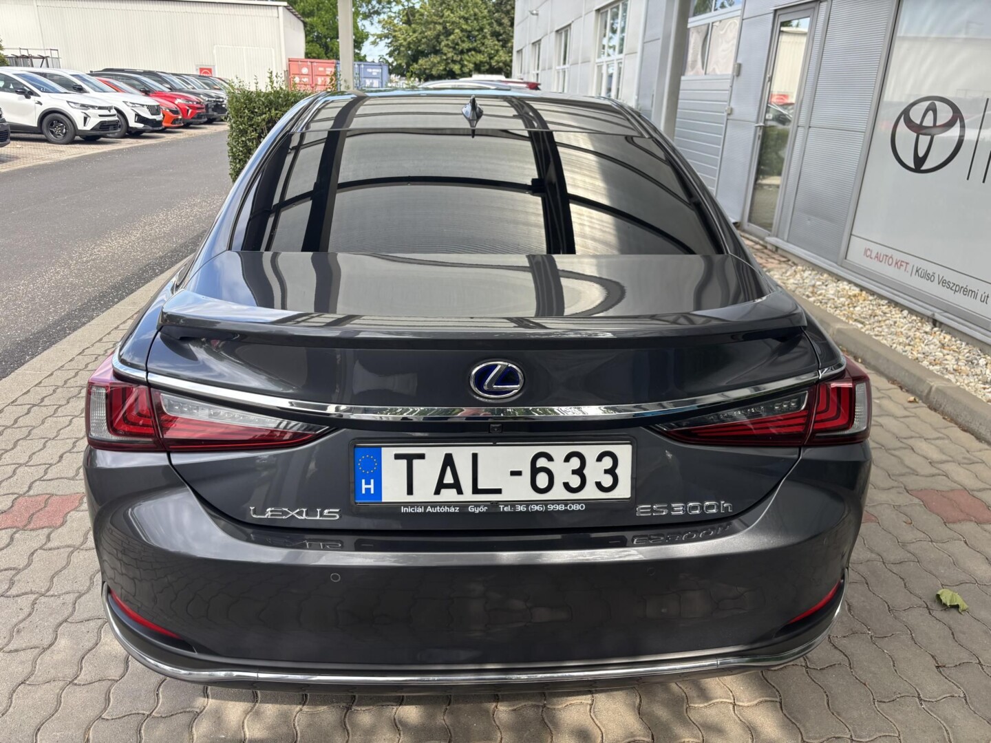 Lexus ES