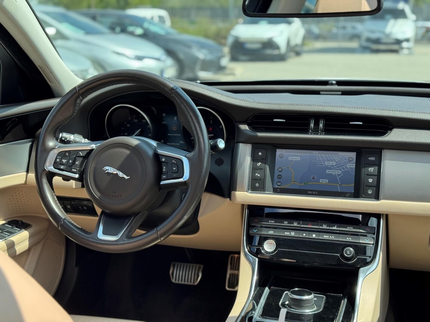 Jaguar XF