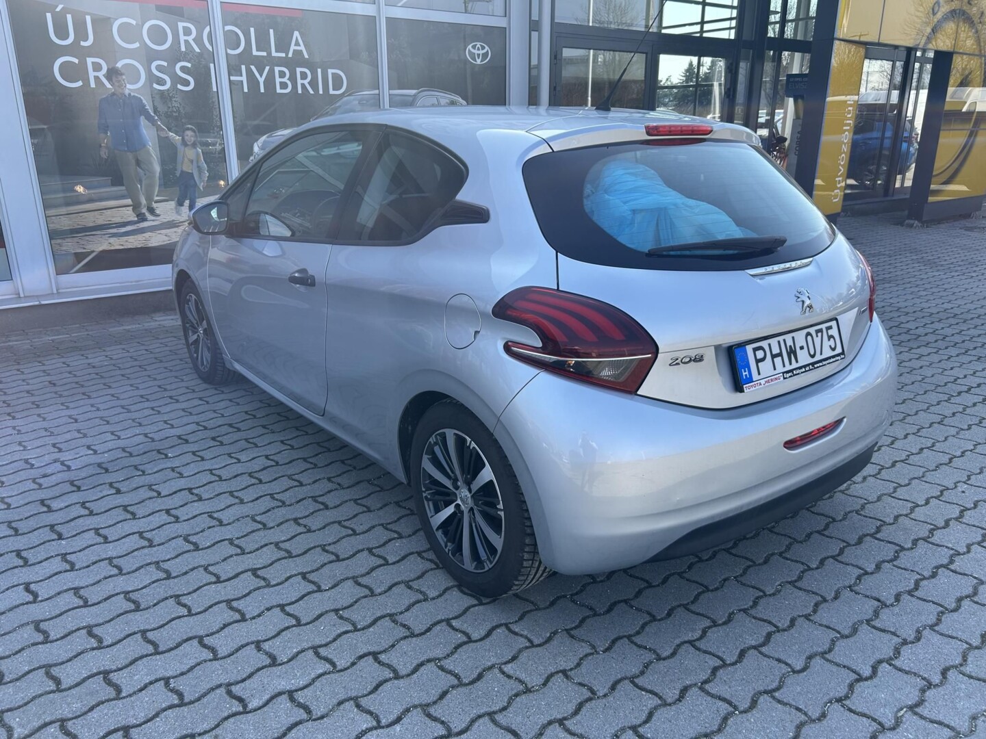 Peugeot 208