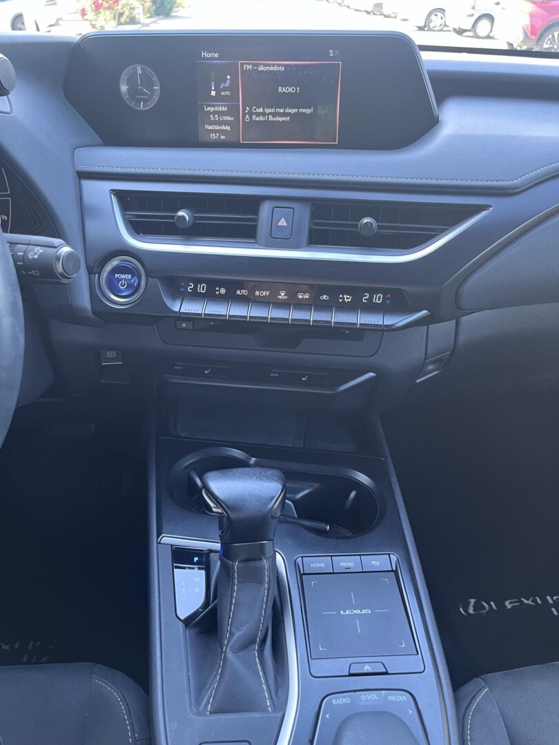 Lexus UX