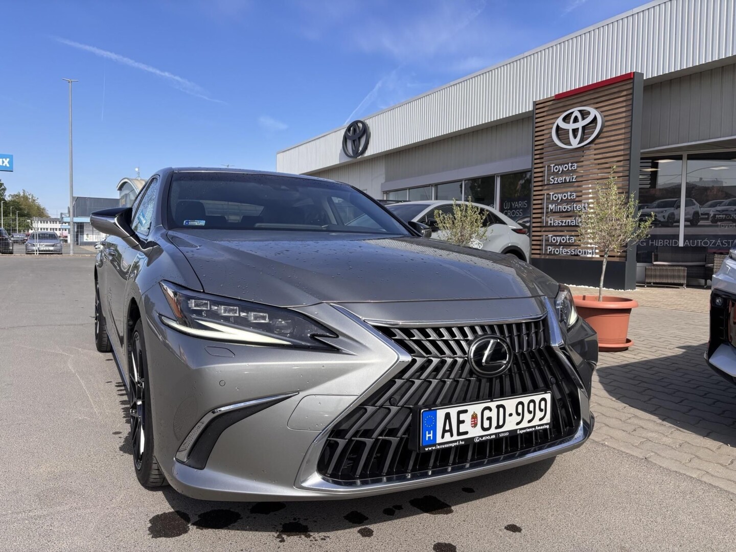 Lexus ES
