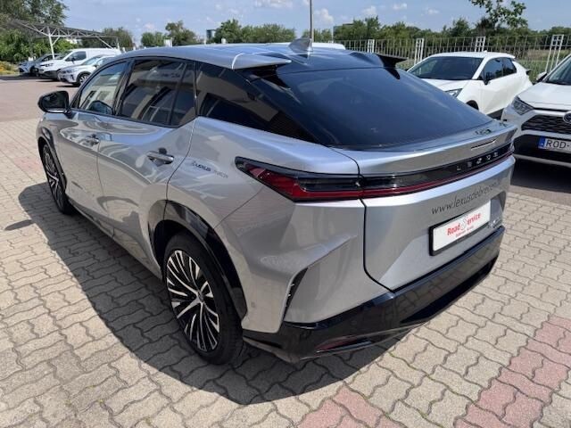 Lexus RZ