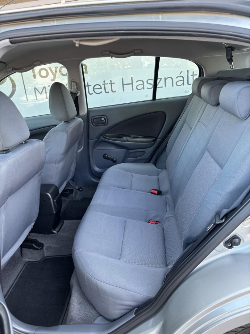 Nissan Almera