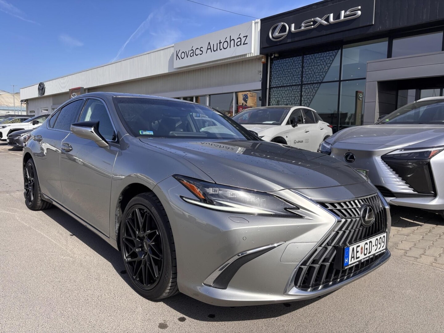 Lexus ES