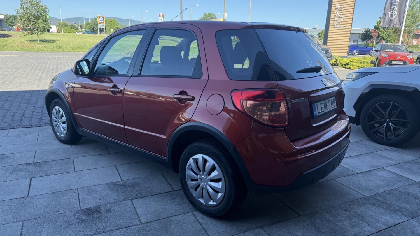 Suzuki SX4