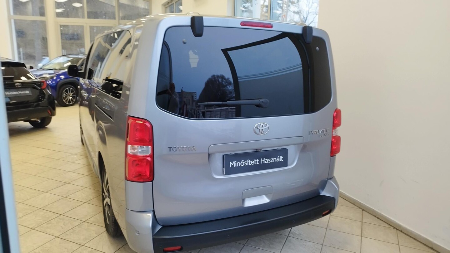 Toyota PROACE