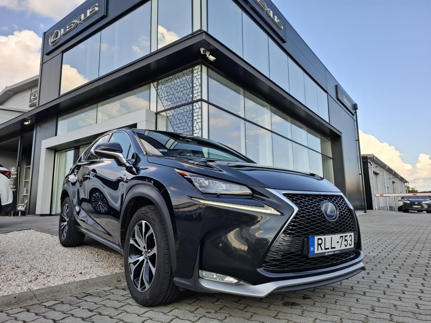 Lexus NX