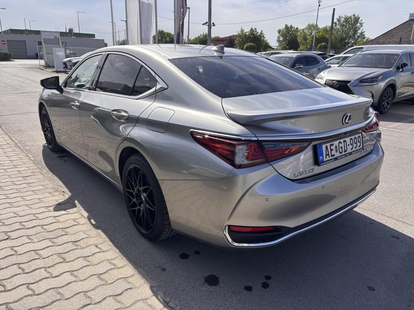 Lexus ES