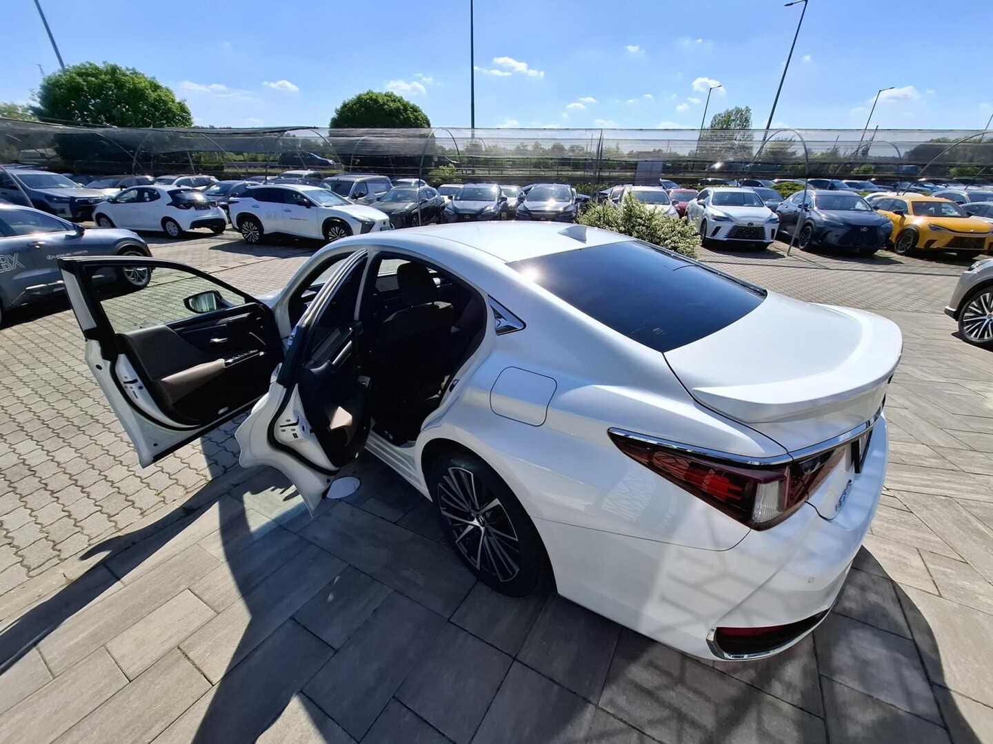 Lexus ES