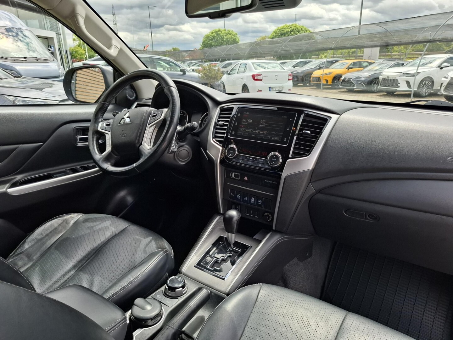 Mitsubishi L200
