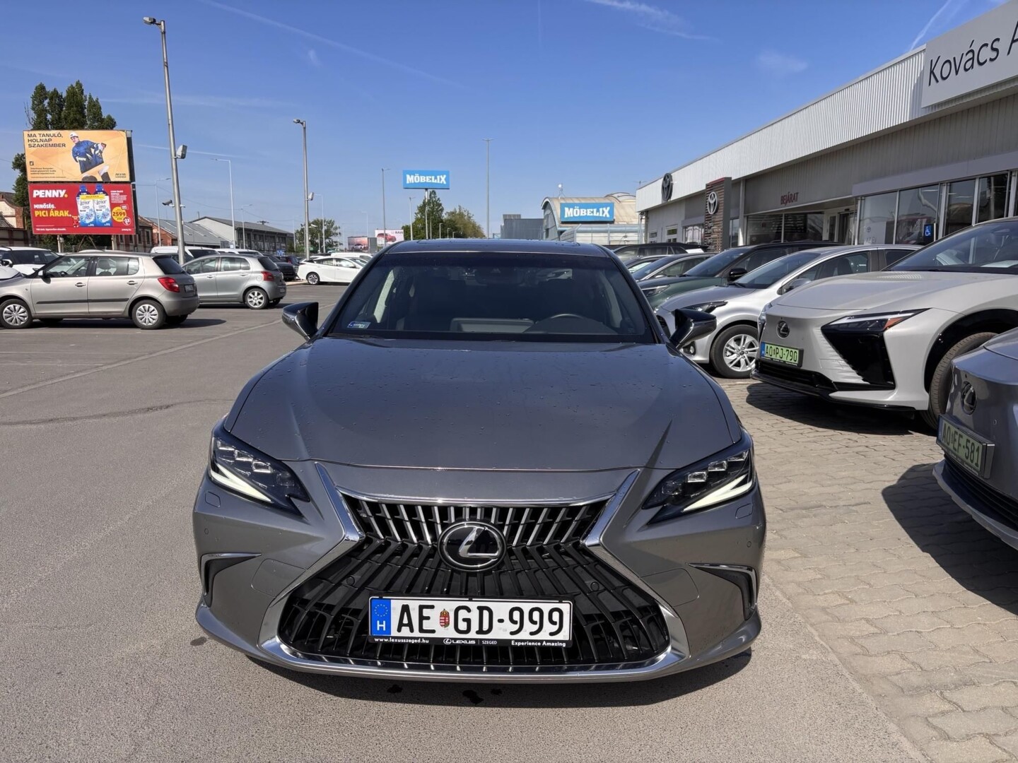 Lexus ES