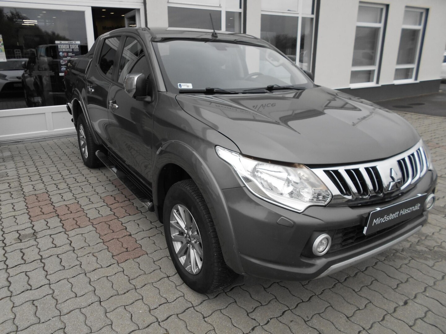 Mitsubishi L200