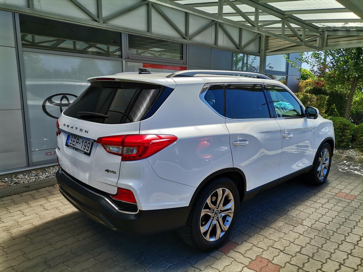 SsangYong REXTON