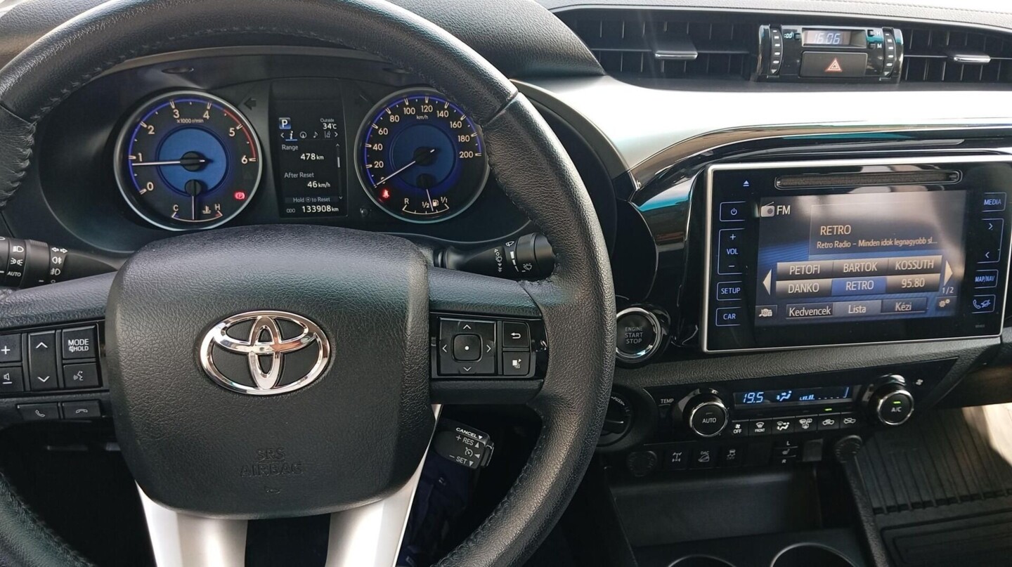 Toyota Hilux