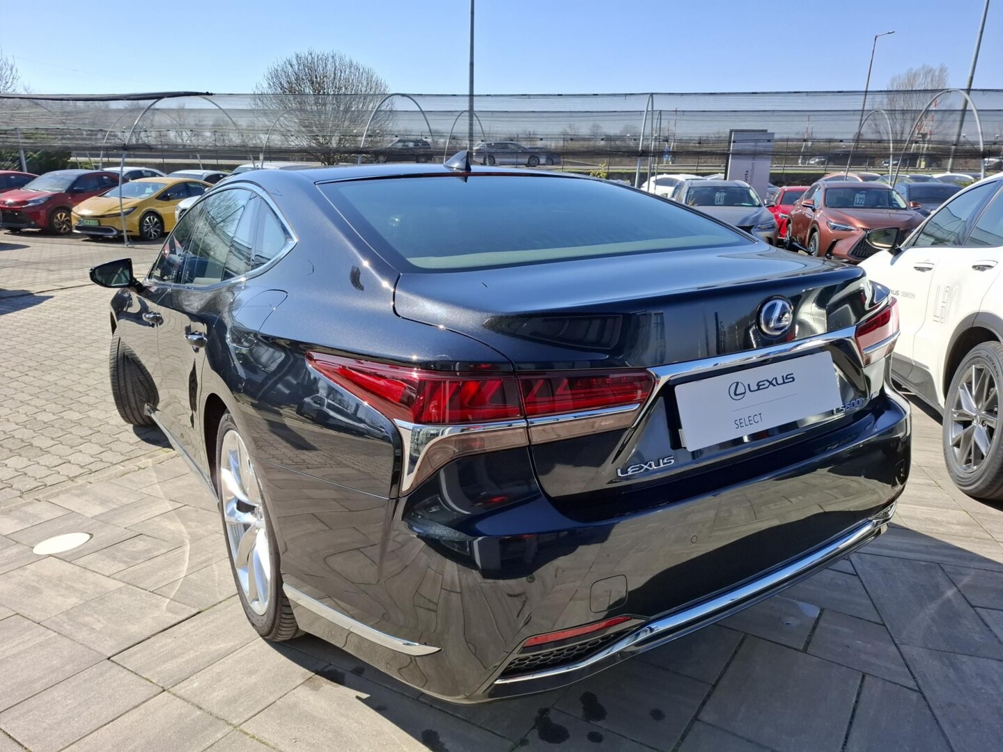 Lexus LS