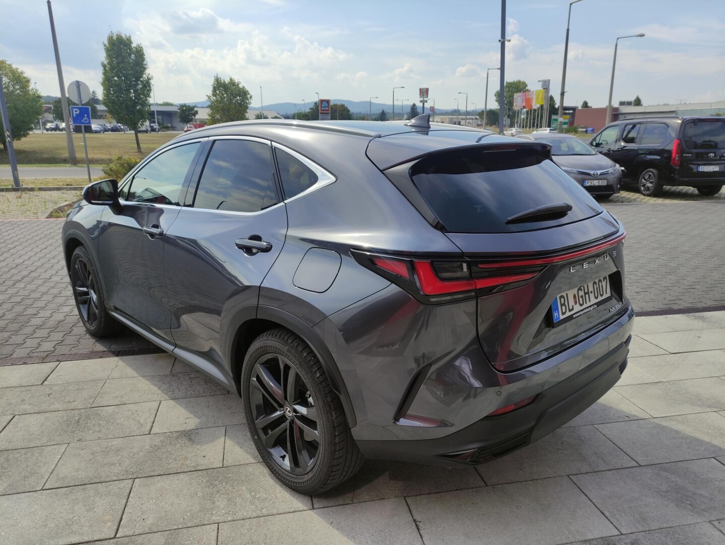 Lexus NX