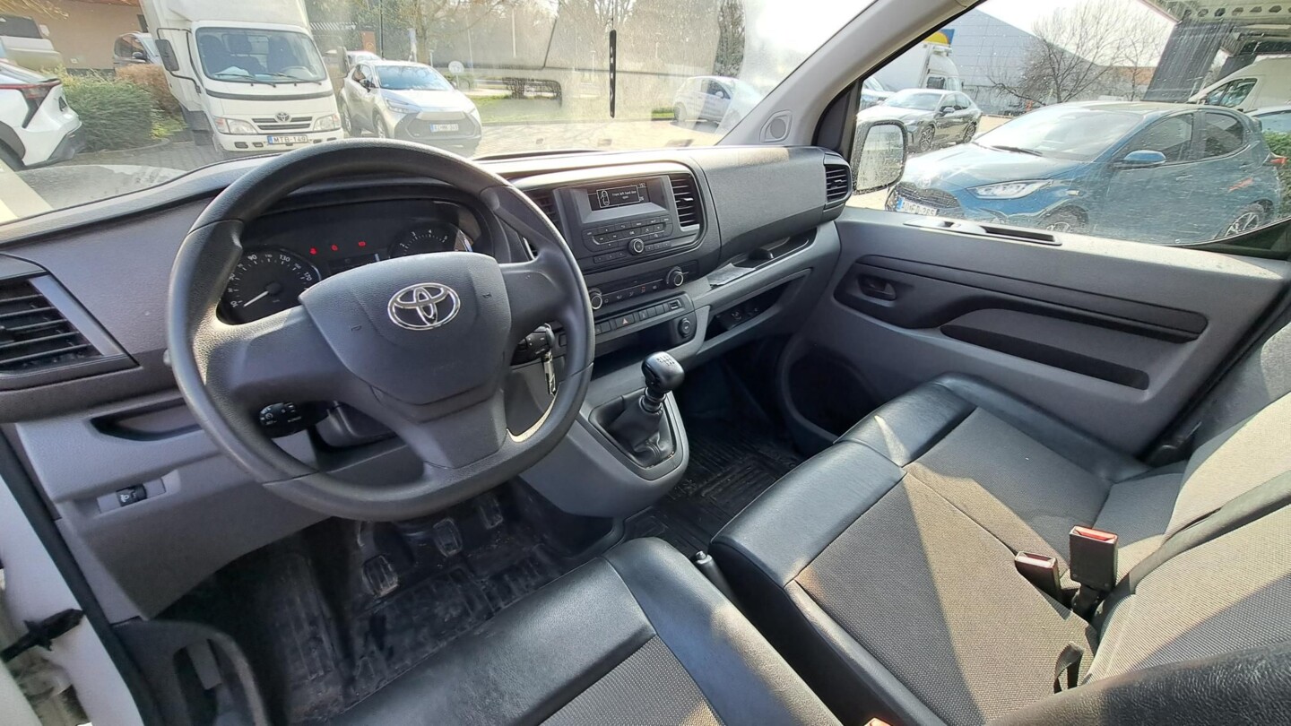 Toyota PROACE