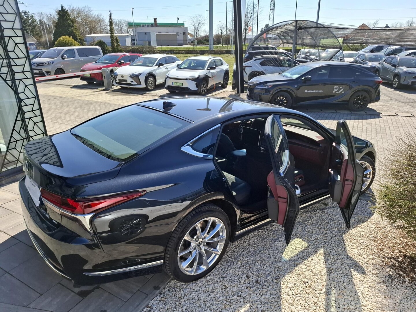 Lexus LS