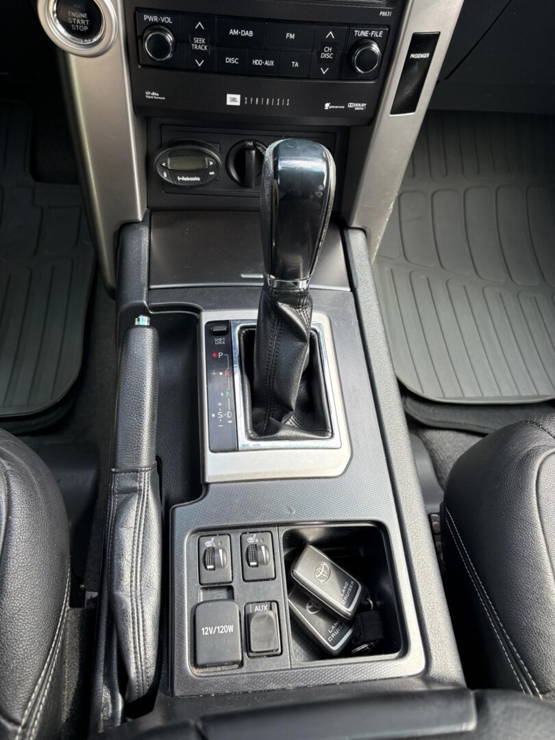 Toyota Land Cruiser