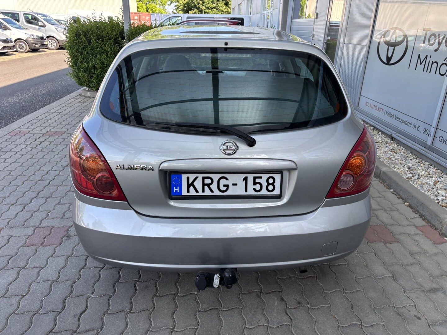 Nissan Almera