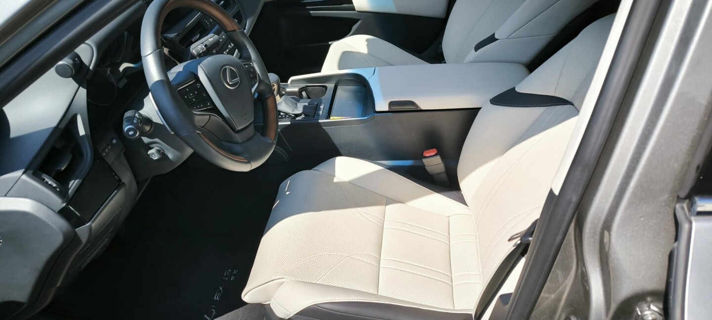 Lexus ES
